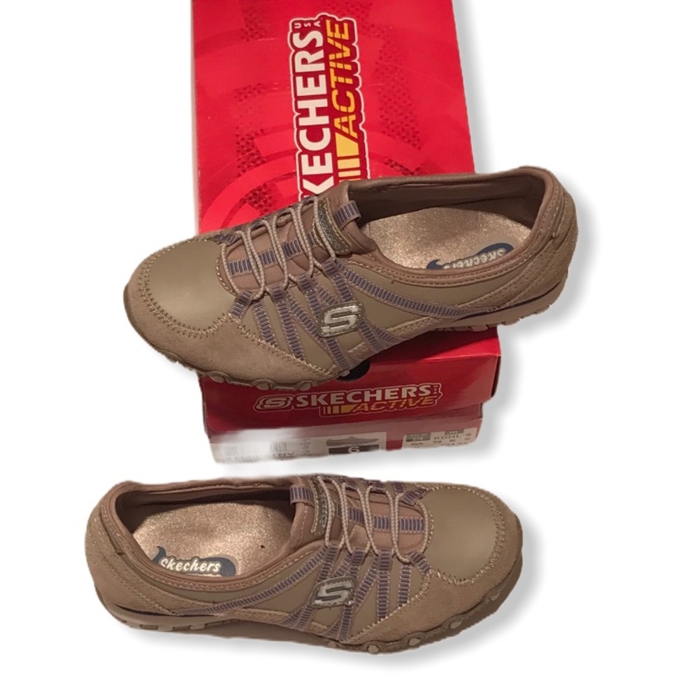 NWT Skechers dream come true casual sneaker 6